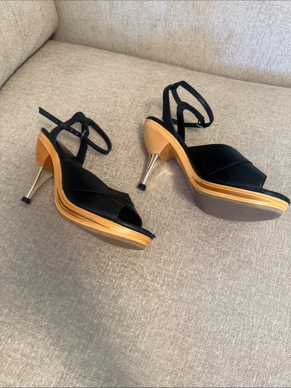 Re-Mix Hollywood stiletto with Ankle Strap, size 9 - Picture 2 of 7